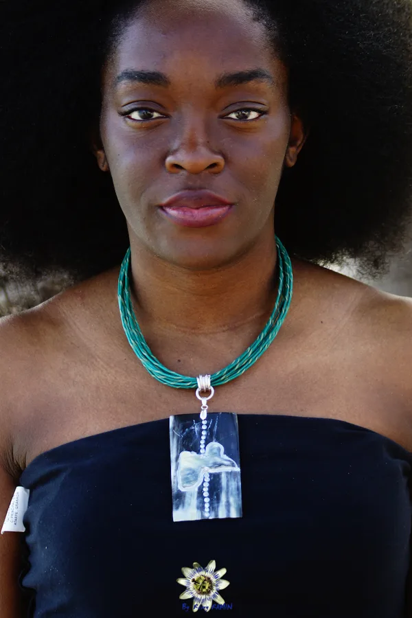 Collier Guadeloupe en corne